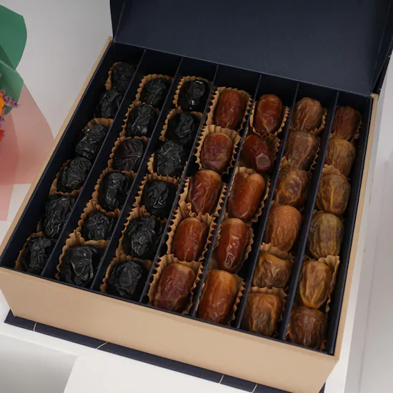 Nua Large Signature Box | Orange Roses