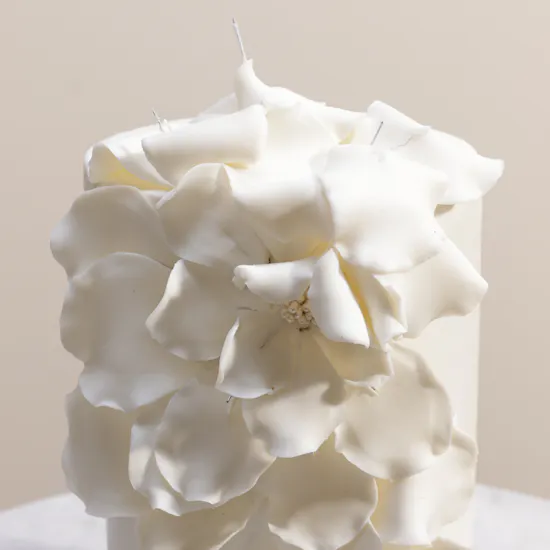 Floward Wedding Petals Cake | Vanilla