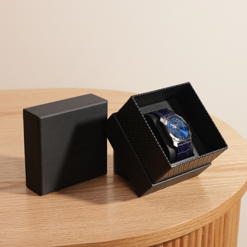 ساعة برستيج جلد زرقاء للرجال من افاليري 