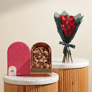 Fahda Crispy Solo Milky Chocolate Box | Joyful Elegant Flower Fahda Crispy Solo Milky Chocolate Box | Joyful Elegant Flower