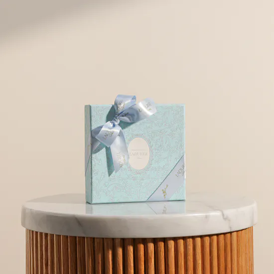 Ladurée Macaron Blue Arabesque Box