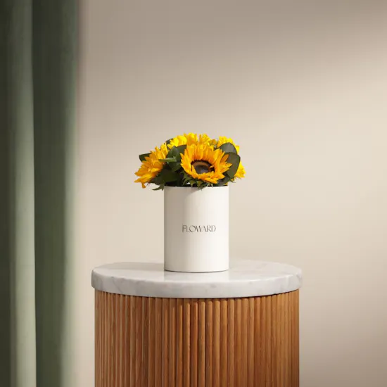 Soft Sunshine Flower Box | 10 Flowers