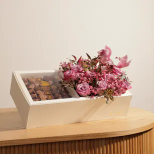 Abucci Chocolate Box | Soft Flowers Abucci Chocolate Box | Soft Flowers