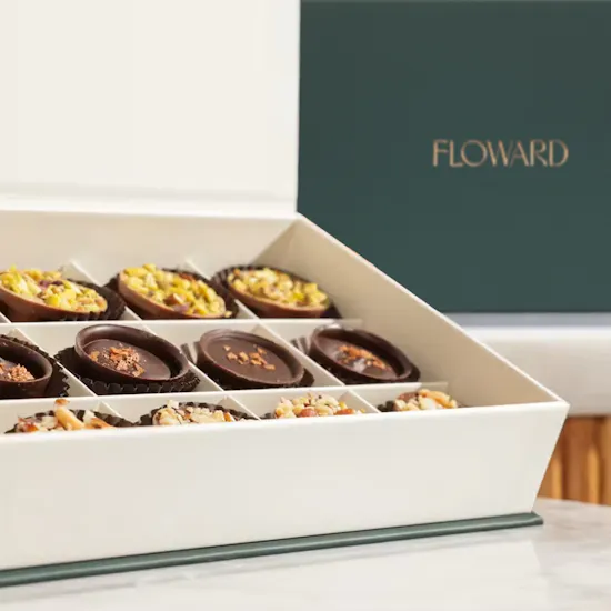 Floward Mix Nuts Small Chocolate Box