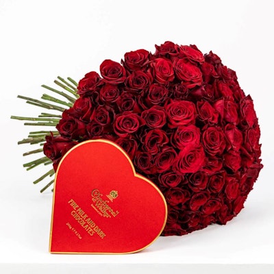 Charbonnel et Walker Velvet Heart | 50 Romantic Roses