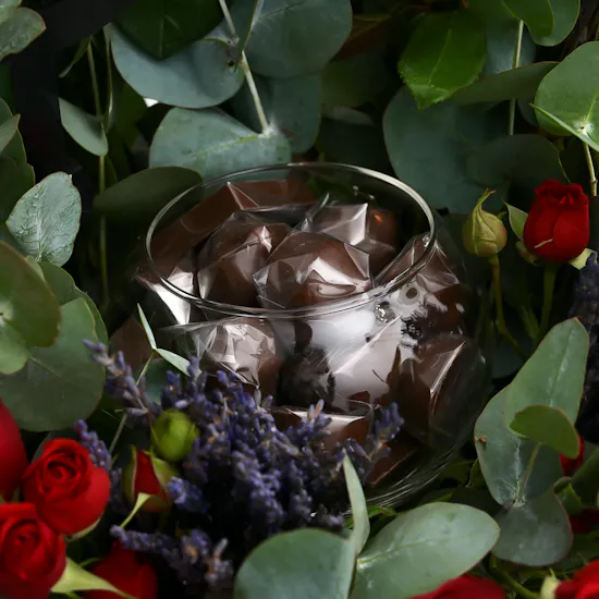 Chocolate Box | Red Roses