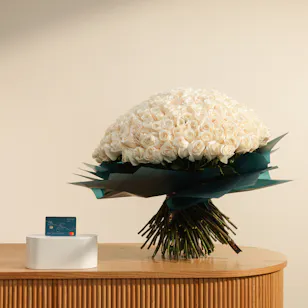 Floward 1000 USD Card | Elegant Roses Bouquet