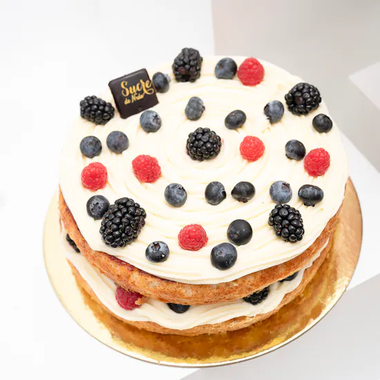 Sucre De Nada Vanilla White Chocolate Cake | Blooms