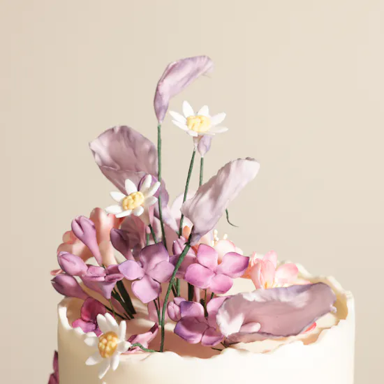 Decoraiting Memories Bloom Garden Cake