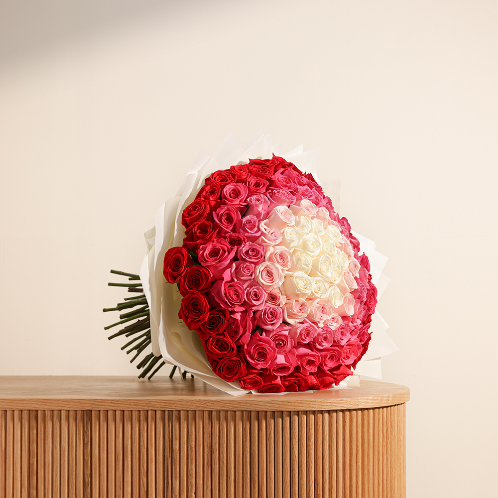 باقة الجوري السيمفوني الأنيق