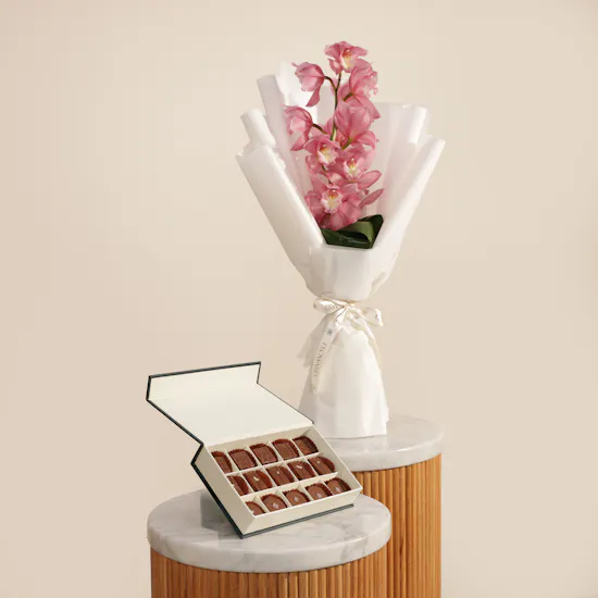 Floward Premium Chocolate Box | Delicate Flower Bouquet