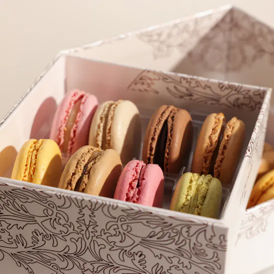 Ladurée Macarons Box | 16 Pieces