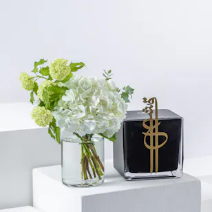 Nine Candle ESHQ | White Vase Nine Candle ESHQ | White Vase