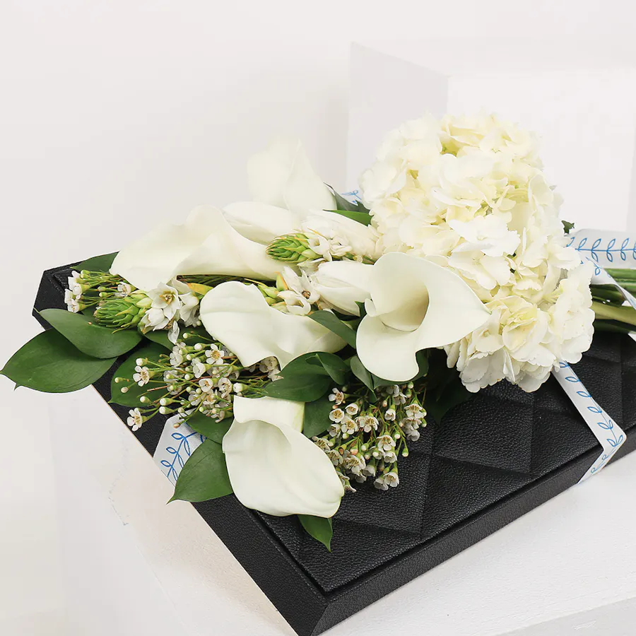 Very Elegant White with Bostani Chocolate  4