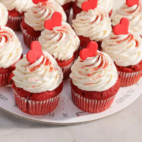 Floward Hearts Red Velvet Cupcakes