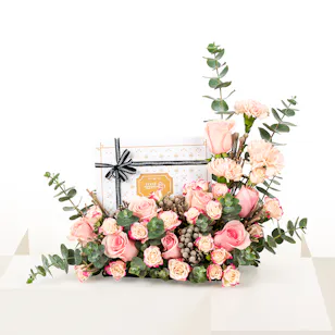 Linne Assorted Chocolate Box | Pink Flowers