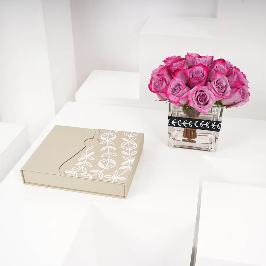 Floward Caramel Chocolate Box | Roses Vase 1