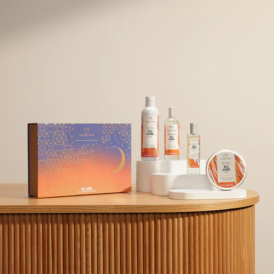 The Body Shop Deluxe Wild Jasmine Set