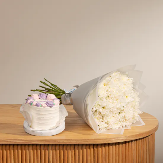 Nino's Congrats Bento Cake | White Bouquet