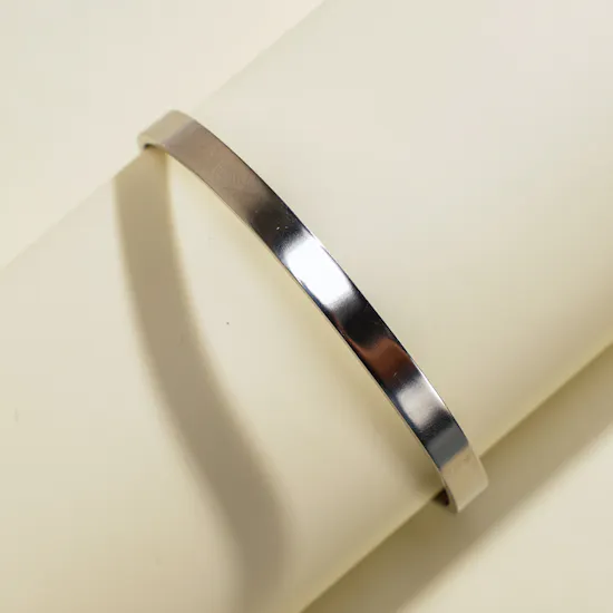 ZUS Stainless Steel Cuff | Silver Color