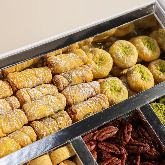 Nuts and More Mix Arabic Sweets Signature Gift Box