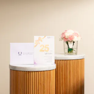 Eva Clinic Voucher 25 OMR | Carnation Vase