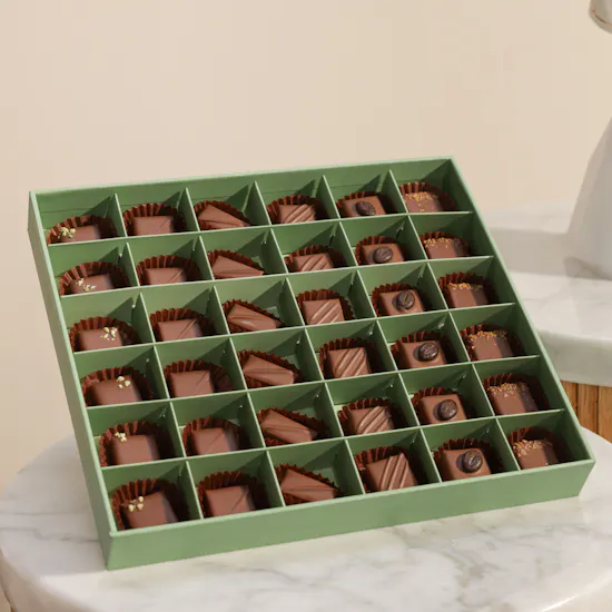 Abucci Chocolate Box | Sunny Delight Flowers Bouquet