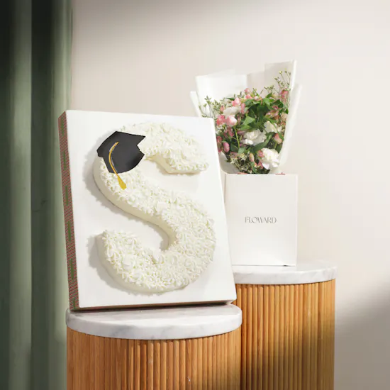 Helen's Bakery Personalized Graduation Letter Cake | Joyful Flower Bouquet