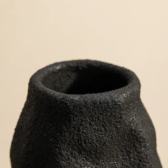 Nno Organica Black Small Rough Vase