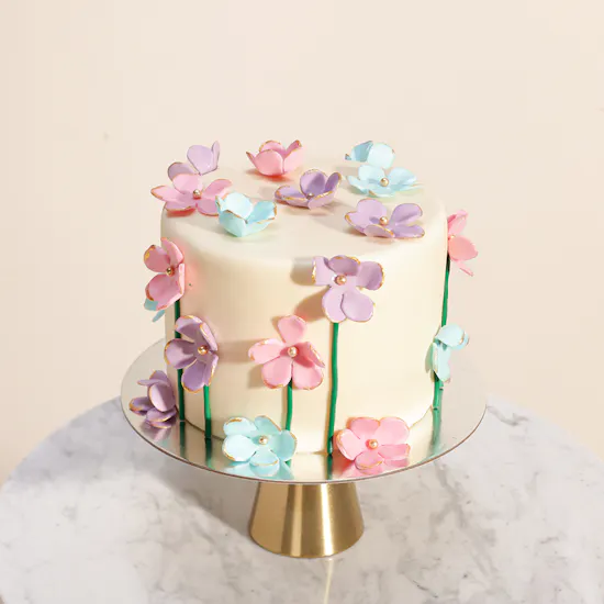 Floward Floral Elegance Cake