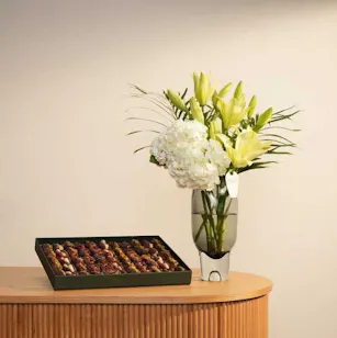 The Datery Premuim Stuffed Dates | White Flowers The Datery Premuim Stuffed Dates | White Flowers