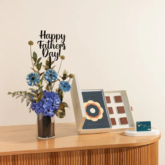 Floward 50 KWD Card and Chocolate Box | Father's Day Gentle Flower Vase
