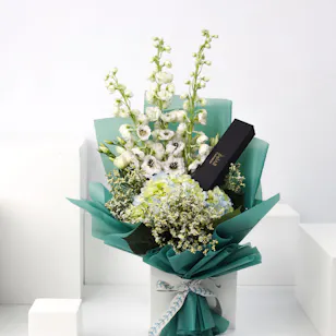 Al Alawi Gold Lotus Bracelet & Flowers