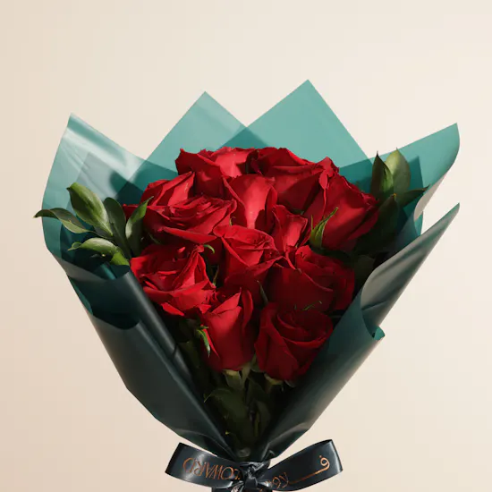 Almosafer 500 Points Gift Card | The Language of Love Roses Bouquet