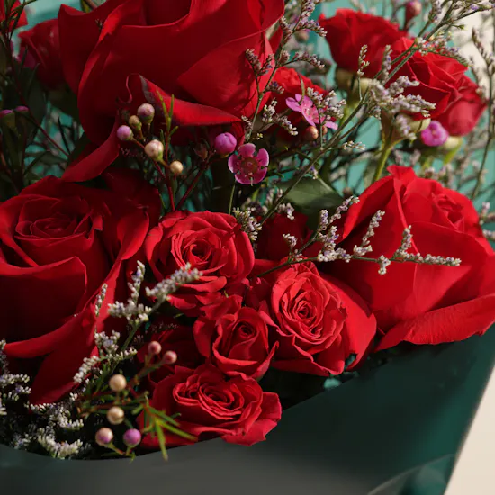 Enchanting Romantic Flowers Bouquet
