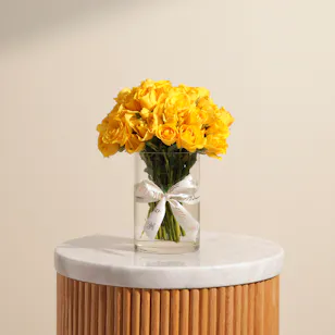 Cheerful Yellow Baby Roses Vase | 18 Flowers