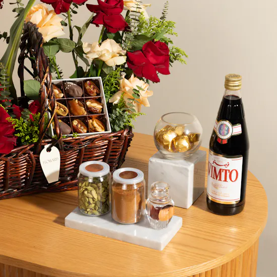 Floward Ultimate Sharing Gift Hamper