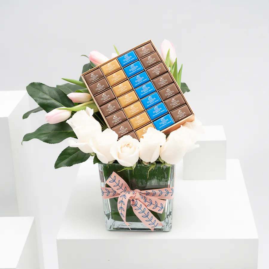 Godiva Napolitain Chocolate Box  | Blooms 6