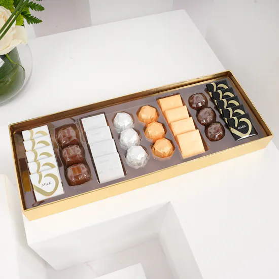 Bostani Signature Medium Box | Blooms Vase