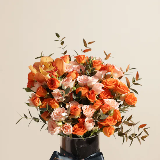 Nusuk Umrah Services Gift Voucher | Sunset Blush Flowers Vase