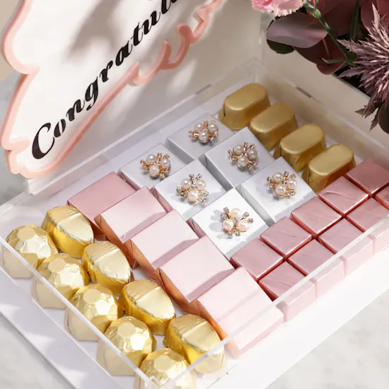 Floward Graduation Chocolate and Flowers Pink Tray