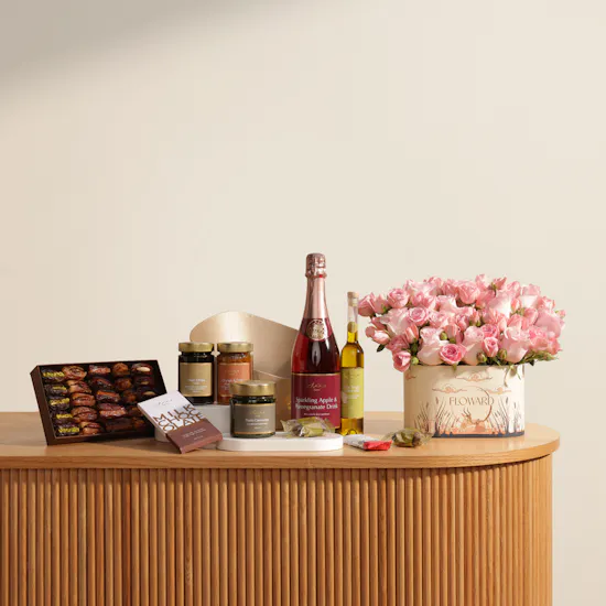 Bateel Mira Gift Hamper | Royal Fusion Flower