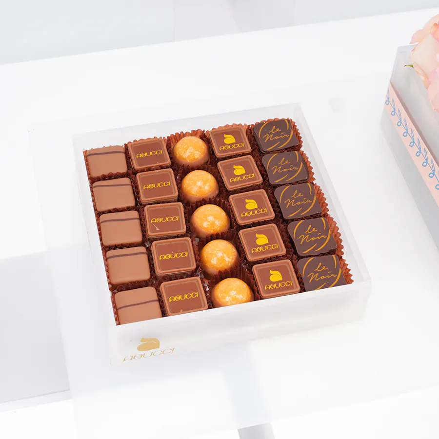 Abucci Chocolates | Roses Box 1