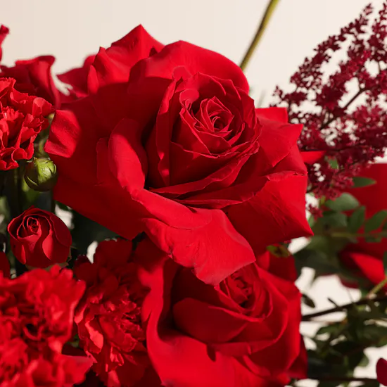 Maisam Qassem I Love You Red Flowers Vase