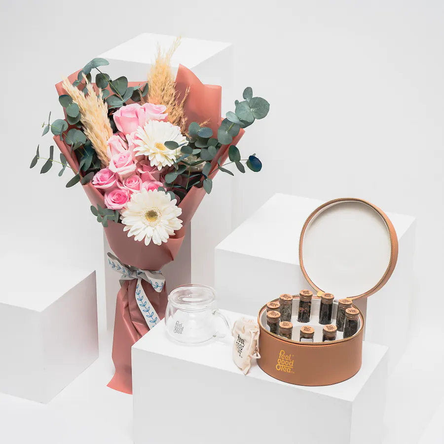 Feel Good Tea Camel Leather Tea Box | Delightful Bouquet 4