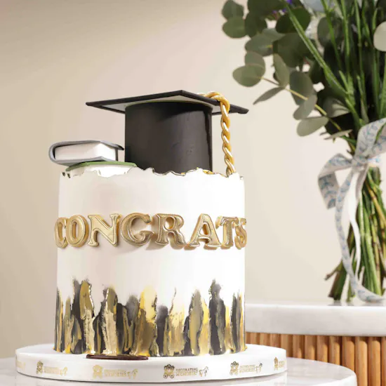 Decorating Memories Graduation Cake | Flowers