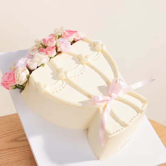 NQ's Bakery Flower Bouquet Cake
