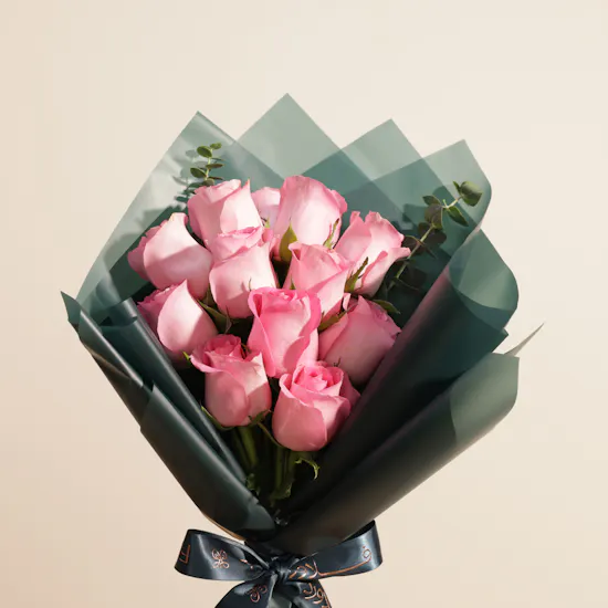 Bostani Black Signature Chocolate Box | Warm Roses Bouquet
