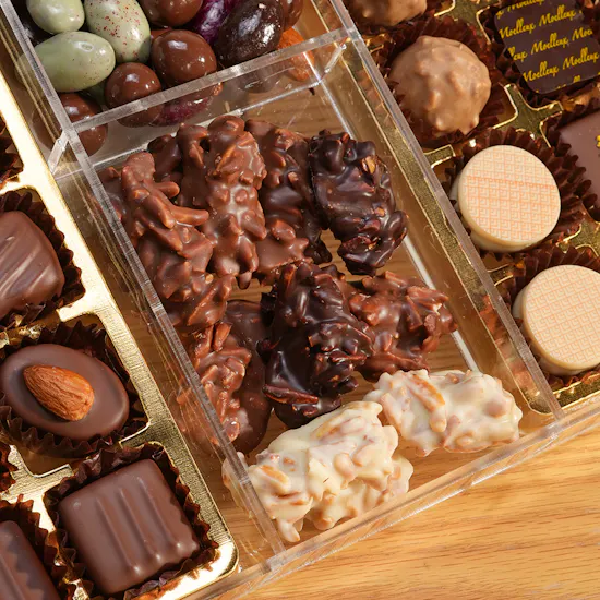 صندوق شوكولاتة بريستيج من شال