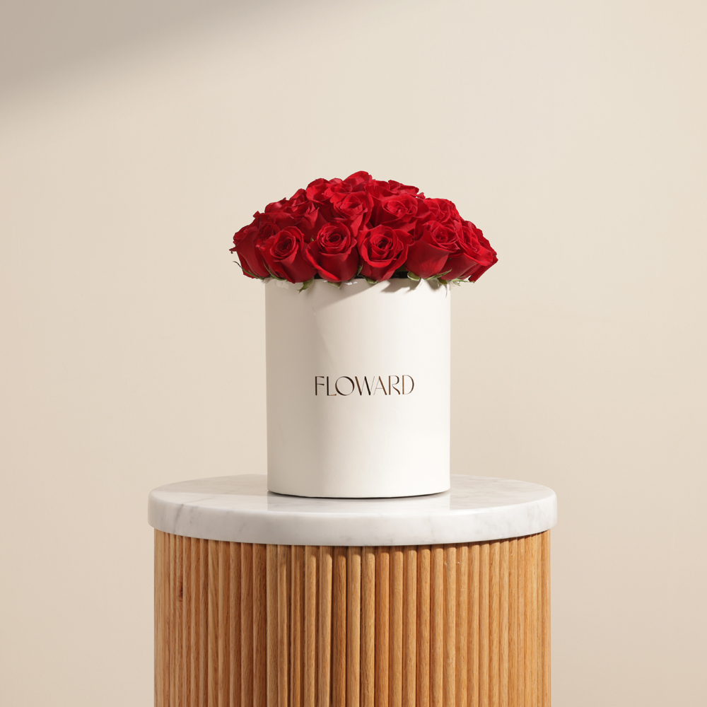 Blooming Red Roses Box | 25 Flowers